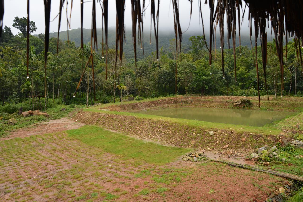The Kaduhithlu Hotel Sakleshpur Exterior foto